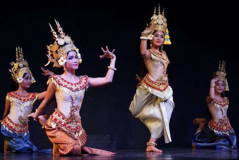 Siem Reap: Apsara Dance Show and Dinner with Hotel Pickup - The Small Details That Matter