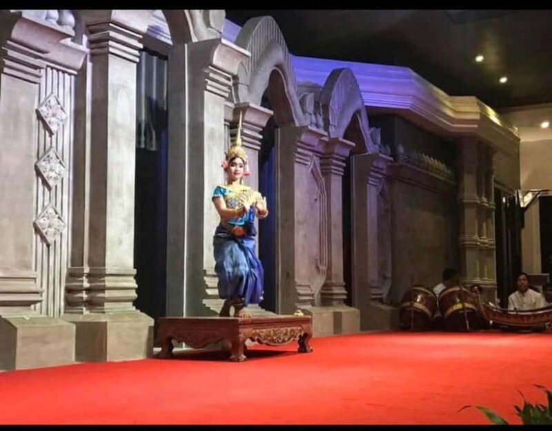 Siem Reap: Apsara Show Buffet Dinner & A/C Vehicle Transfer - The Bottom Line: Who Will Love This Experience?