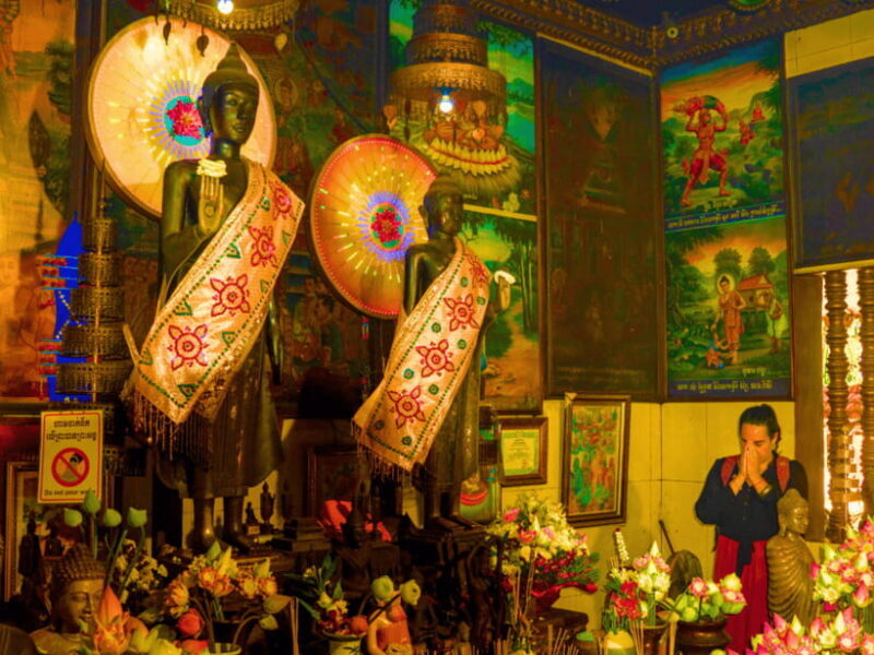 Siem Reap: Baddish Temples and City Walking Guided Tour - Exploring Siem Reap’s Local Charm