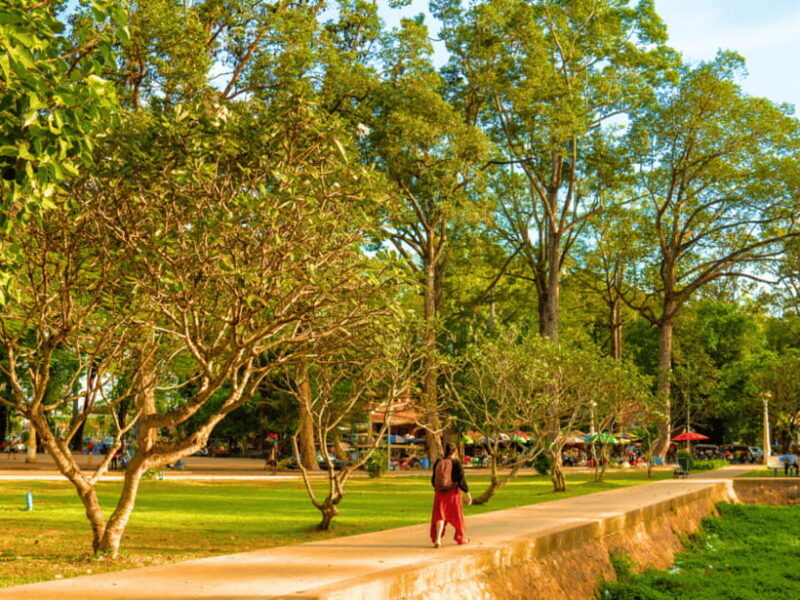 Siem Reap: Baddish Temples and City Walking Guided Tour - Who Is This Tour Best For?