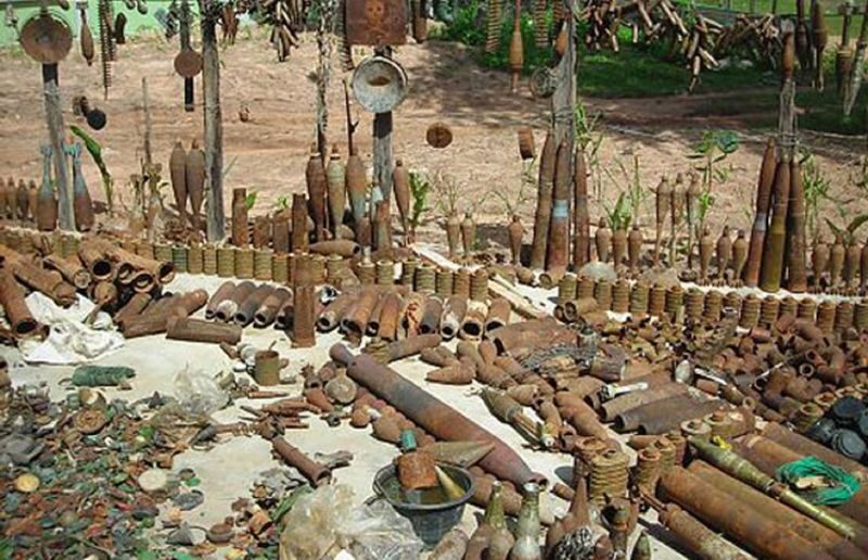 Siem Reap Banteay Srei & Kbal Spean Full-Day Tour with Landmine Museum - Banteay Srei: fine carving in rose-pink stone
