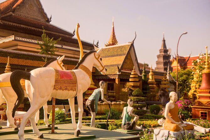 Siem Reap City Walking with Expert Tour Guide Private Tour - Practical Tips for the Tour