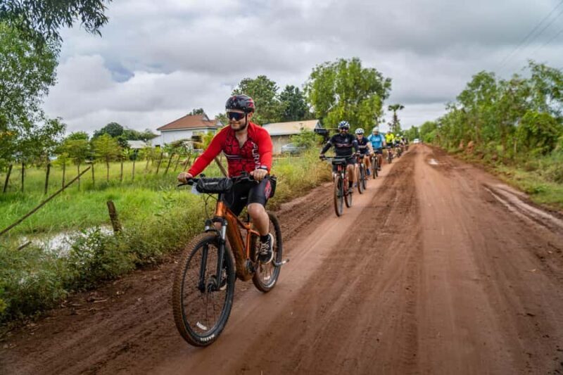 Siem Reap: Countryside Bike Tour - Farms, Temples & Snacks - Authentic Experiences and Unique Highlights