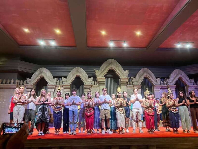 Siem Reap: Dinner Show Apsara Dance Round Pick-up included - In closing