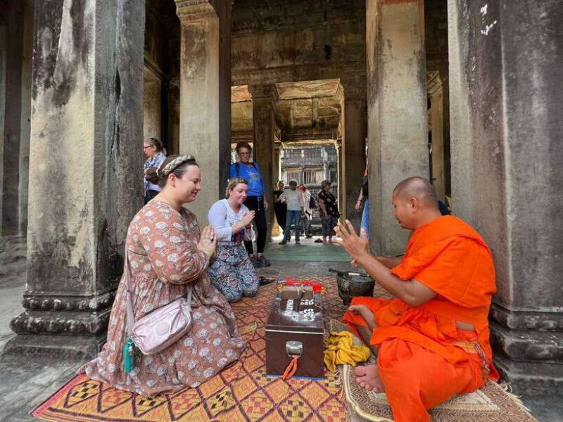 Siem Reap: E-Bike Guided Tour of Angkor Wat with Local Lunch - Practical Tips for Your Tour Day