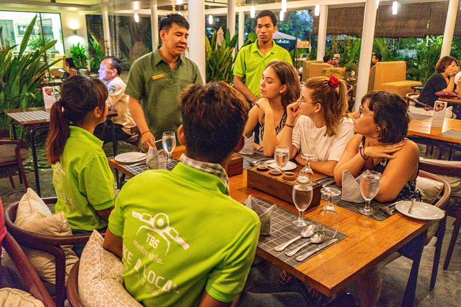 Siem Reap Evening Foodie Vespa Tour - Vespa Tour Highlights