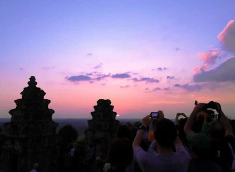Siem Reap: Full-Day Angkor Wat Guided Tour with Sunset - Authentic Experiences Highlighted by Reviewers  