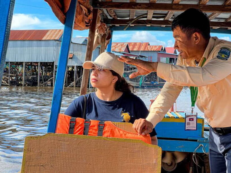 Siem Reap: Kampong Phluk and Tonle Sap Sunset Boat Cruise - Journey to Kampong Phluk