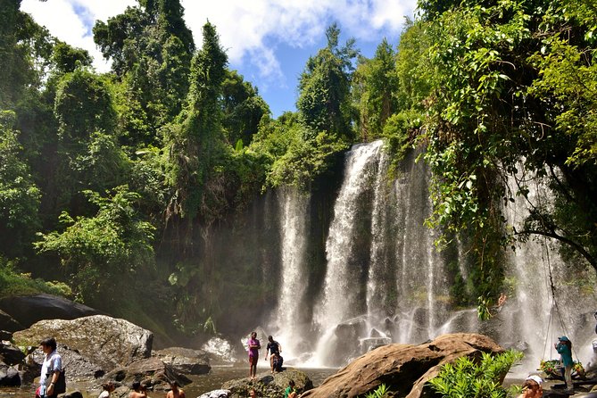 Siem Reap: Kulen Waterfall and 1000 Lingas River Private Tour - Reviews