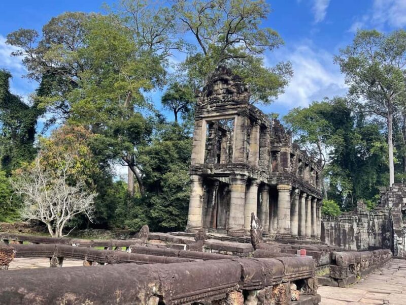 Siem Reap: Lady Temple, Preah Dak Village and Grand Tour - Exploring Preah Khan: A Ruined Wonder