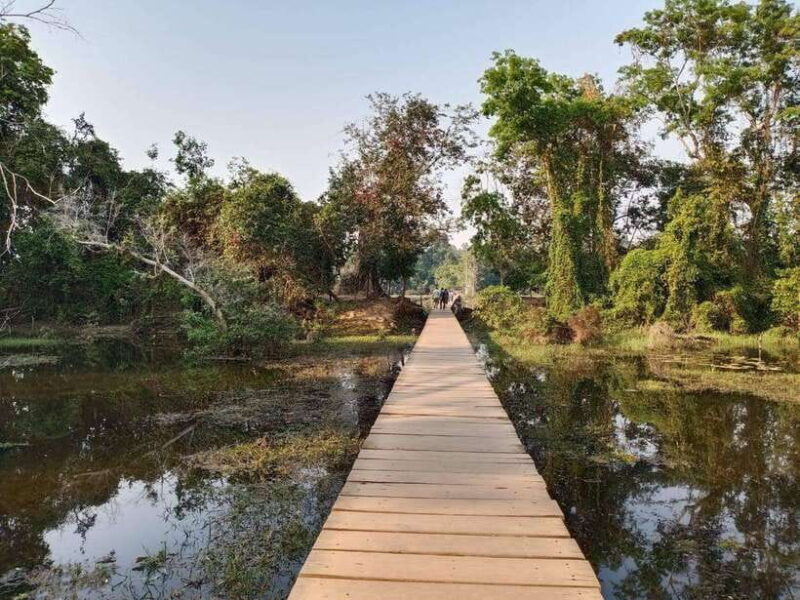 Siem Reap: Phnom Bok Mountain and Grand Circle Temples Tour - Practical Tips and Considerations