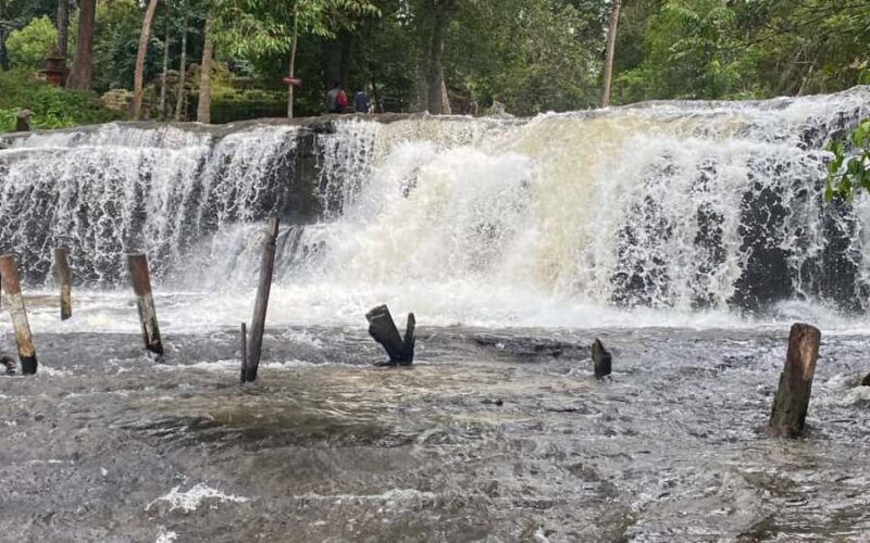 Siem Reap: Phnom Kulen, War Museum, and Killing Field Tour - Practical Details and Overall Experience