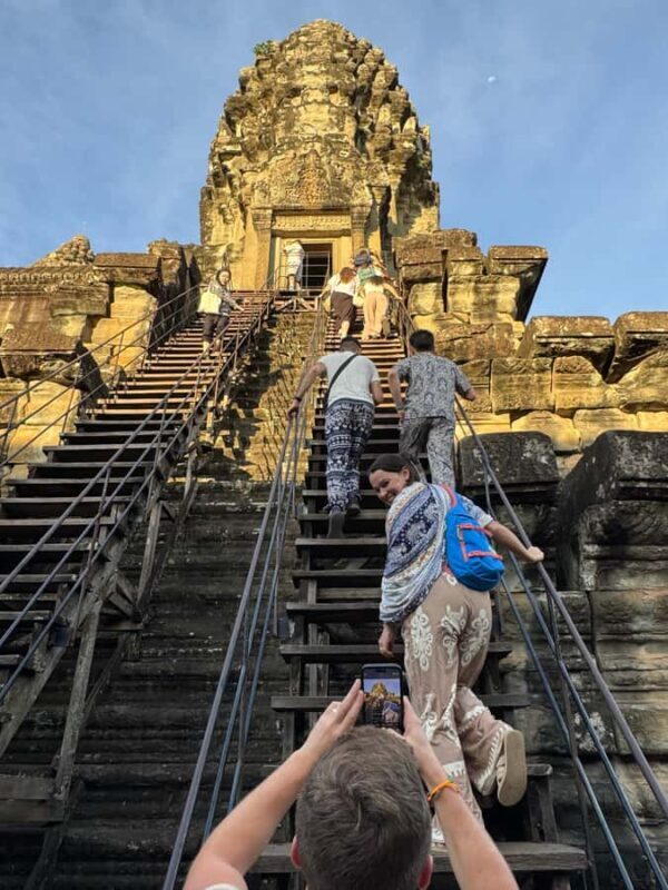 Siem Reap & Phnom Penh: 6-Day Tour Package Guided with Meals - FAQs