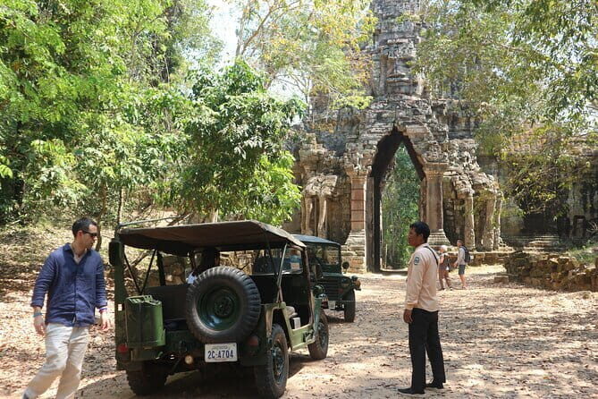 Siem Reap: Private Custom Angkor Wat Tour with Local Guide - Exploring the Wonders of Angkor with a Private Custom Tour in Siem Reap