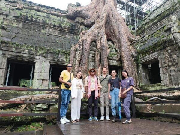 Siem Reap: Private Guided Day Trip to Angkor Wat With Sunset - Common Questions