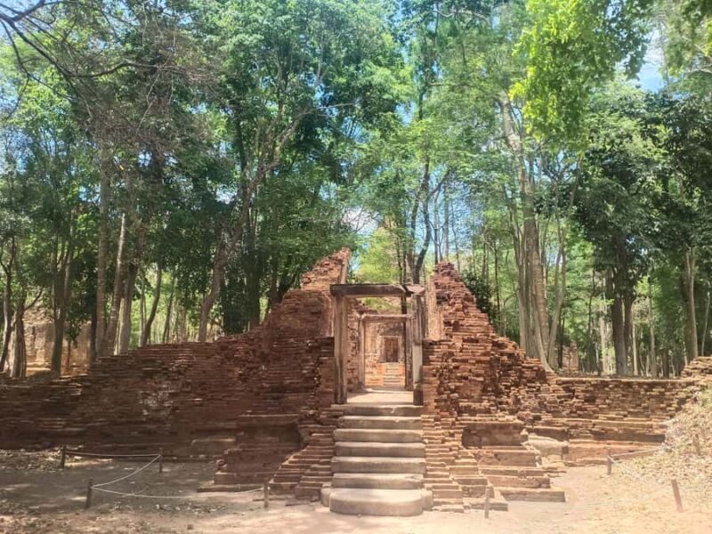 Siem Reap: Sambor Prei Kuk and Kompong Khleang Day Tour - Visiting Kompong Khleang: Cambodia’s Living Waterworld