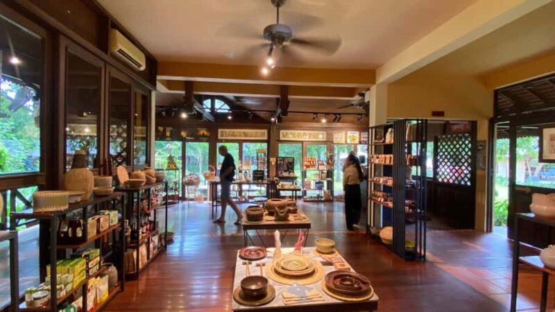 Siem Reap: Silk Farm, Handicraft Center, & War Museum Tour - FAQ