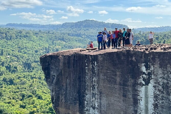 Siem Reap to Phnom Kulen: Waterfalls & 1000 Lingas Tour - Good To Know