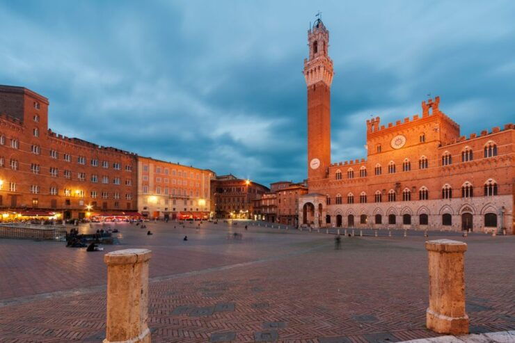 Siena: First Discovery Walk and Reading Walking Tour - Experience