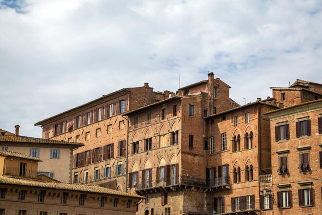 Siena: First Discovery Walk and Reading Walking Tour - Directions