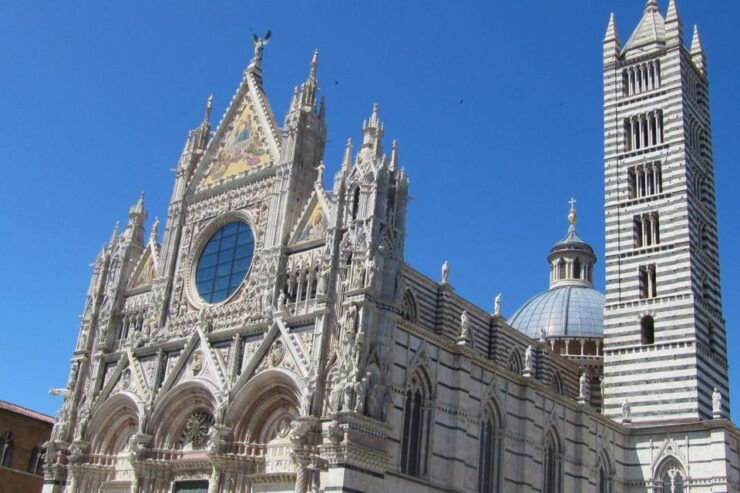 Siena: Highlights Self-Guided Scavenger Hunt and City Tour - Experience