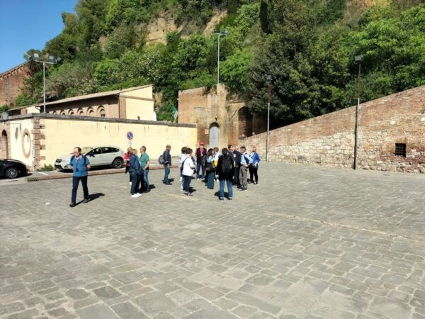 Siena Like a Local (With a Licensed Tour Guide) - Price and Duration