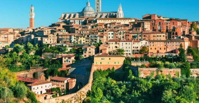 Siena: Medieval City Exploration Game - Full Description of the Activity