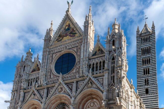 Siena: Medieval City Exploration Game - Inclusions