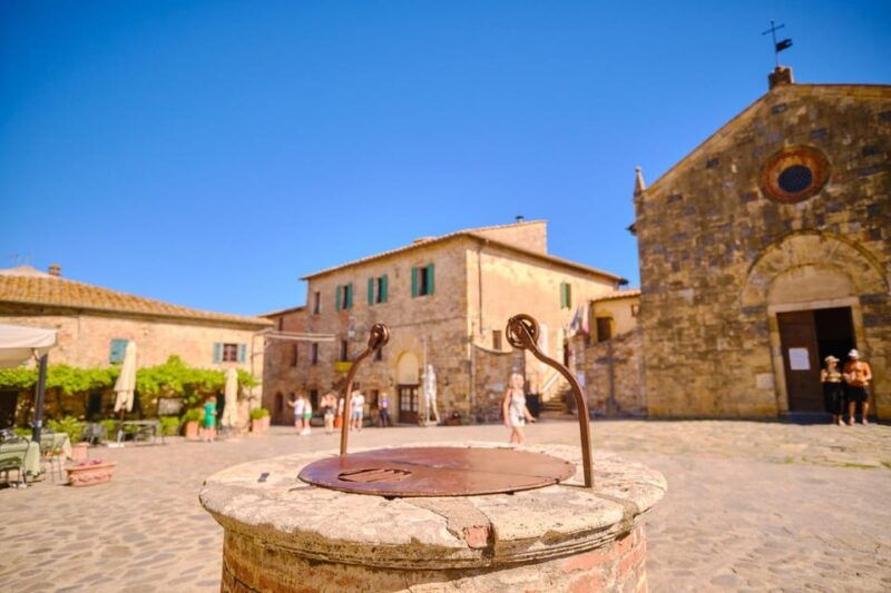 Siena, San Gimignano and Monteriggioni Tour From Florence - Highlights of Monteriggioni