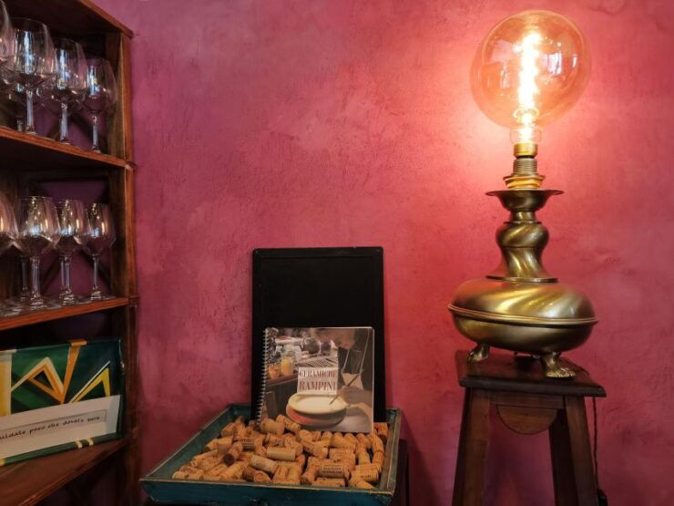 Siena: Wine and Food Pairing Class With Tuscan Wine Tastings - Taste Tuscan Wines With Expert Guidance