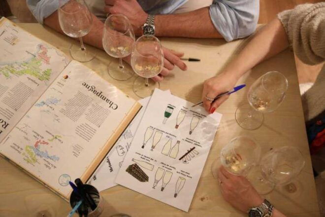 Siena: Wine Tasting Experience With Tuscan Sparkling Wines - Grape Varieties and Production Methods