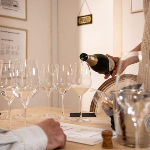 Siena: Wine Tasting Experience With Tuscan Sparkling Wines - Accessibility and Age Restriction