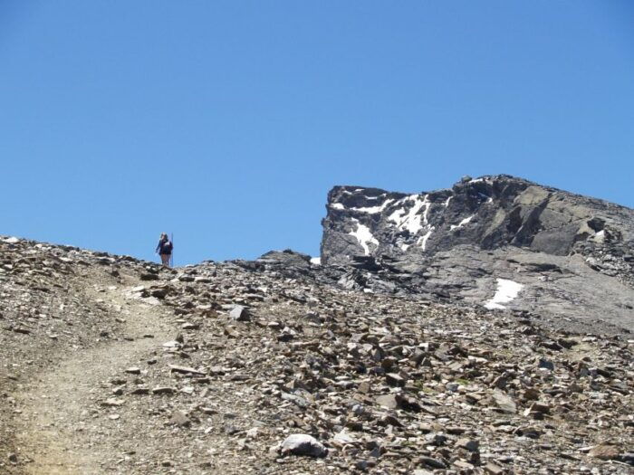 Sierra Nevada: Hike to 3000 Meters (Snowshoeing in Winter) - Encountering Wildlife and Waterfalls