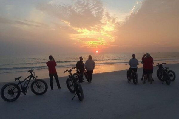Siesta Key: Electric Bike Sunset Tour - Champagne Toast at Sunset
