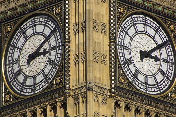 Sights and Sounds of London on Christmas Day - Afternoon Tour - Christmas Decorations