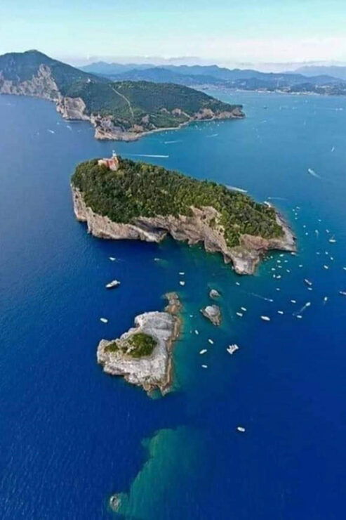 SIGHTSEEING AND SWIMMING BOAT TOUR - Location and Departure Point