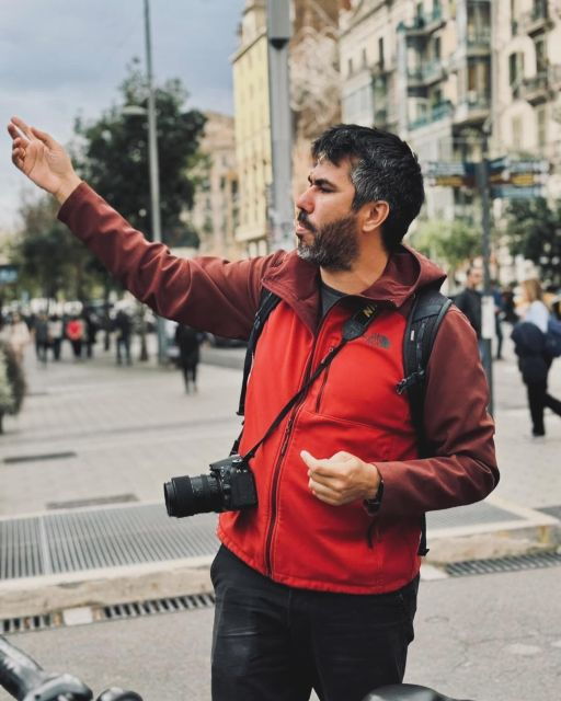 Sightseeing Barcelona by Bike, Photo-shooting & Tapas - Tour Overview