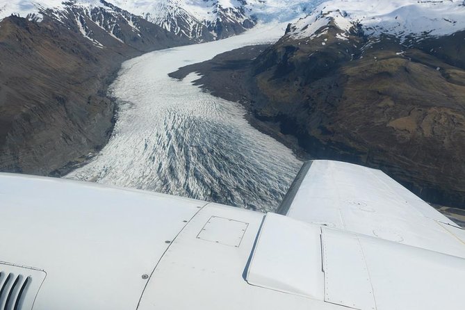 Sightseeing Flight Over Vatnajökull Volcanic Eruption Sites - Flyover Grænalón and Skeiðarárjökull