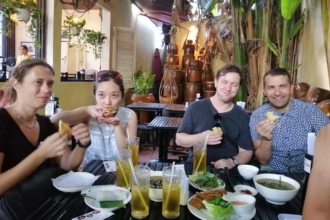 Sightseeing Saigon Street Food Tour In One - Exploring Saigons Vibrant Street Food Scene