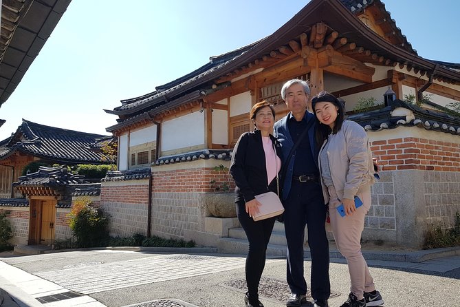 Sightseeing, Top 3 Spots of Seoul - Bukchon Hanok Village