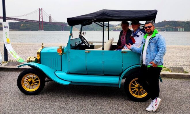 Sightseeing Tour in Lisbon in a Classic Panoramic Tuktuk - Booking Information