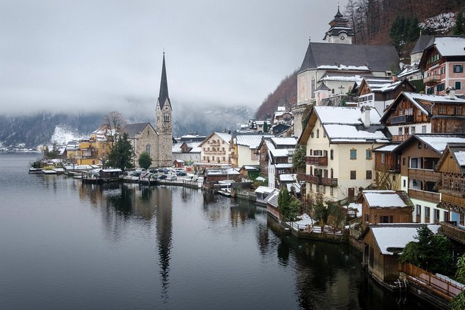 Sightseeing Transfers From Vienna to Salzburg With a 4-Hours Stop in Hallstatt - Overview and Inclusions