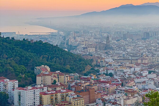 Sightseeing Treasure Hunt Exploration Game in Malaga - Meeting and Pickup Information