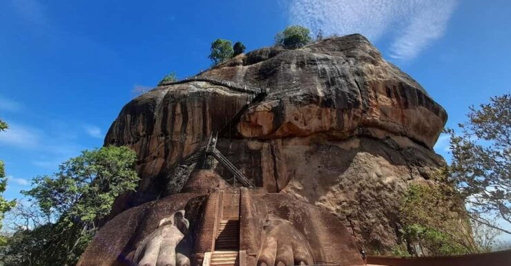 Sigiriya: Dambulla Temple & Village Tour From Trincomalee - Itinerary Highlights