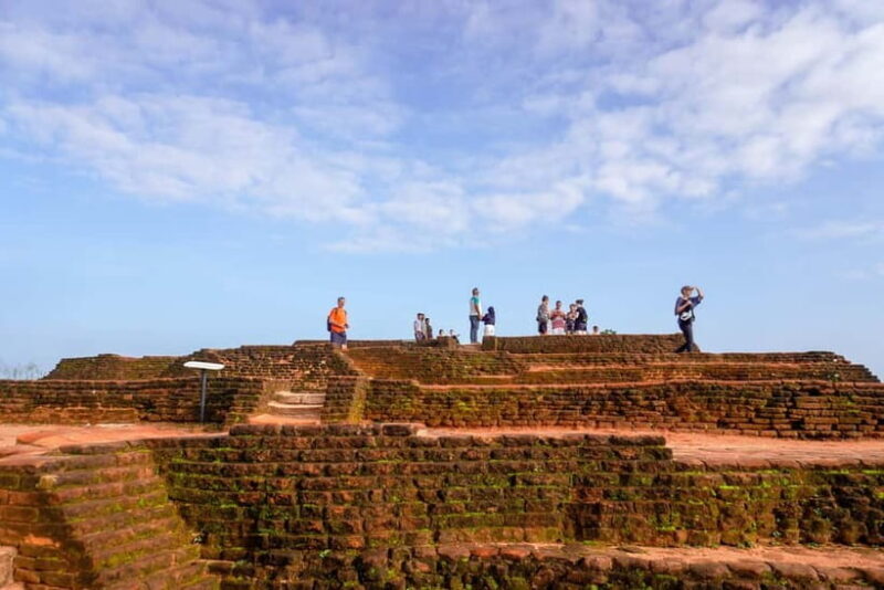 Sigiriya Lion Rock Hike & Minneriya National Park Safari - Making the Most of Your Experience