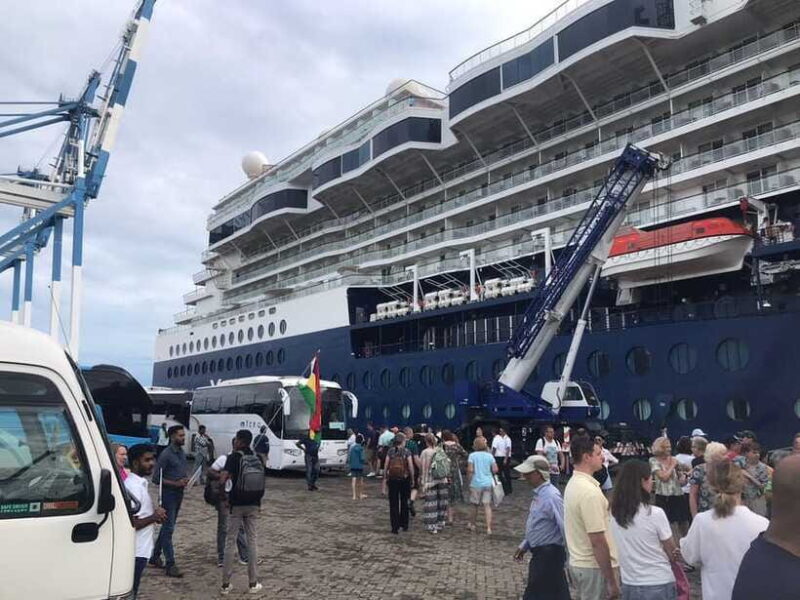 Sigiriya Rock and Dambulla Temples Day Trip - The Dambulla Golden Temple: A Modern Religious Icon