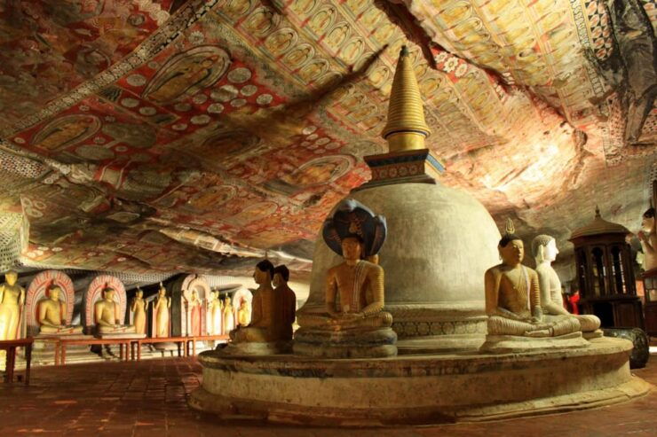 Sigiriya Rock: Dambulla Temple All Inclusive Tour From Kandy - Good To Know