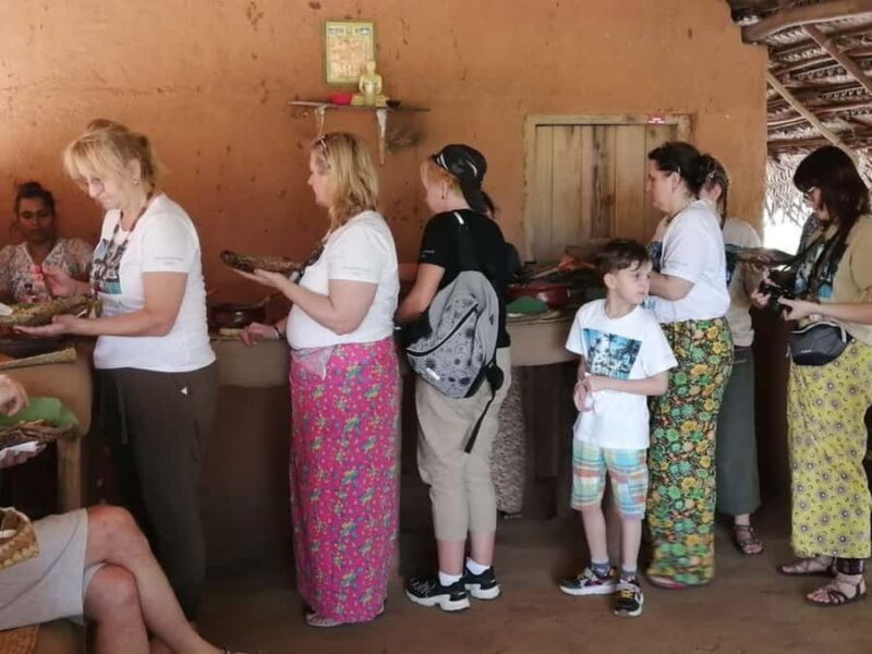 Sigiriya Rural Culture & Lake Crossing with Dimo Local Lunch - Good To Know