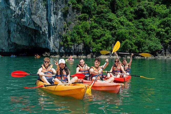 Signature Ha Long Bay day cruise with buffet lunch - Discovering the Signature Ha Long Bay Day Cruise with Buffet Lunch