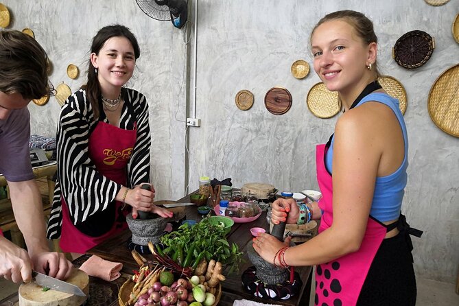 Signature Thai Cooking Course - Date and Traveler Selection